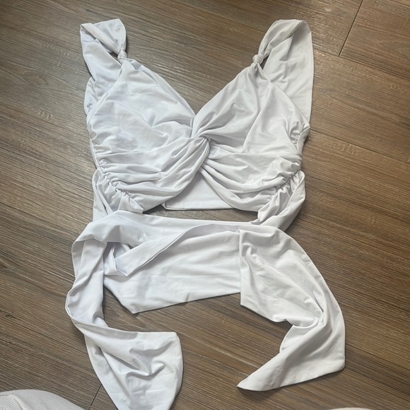 Lioness Tops - Lioness White Crop Top